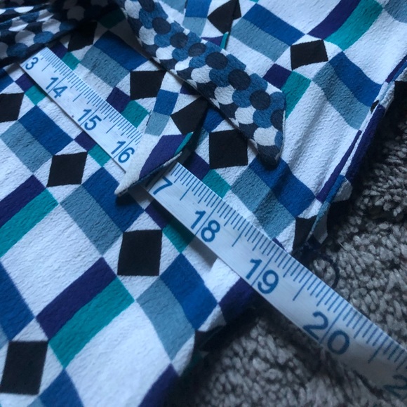 Geometric Dress with Matching Sash - Picture 6 of 9